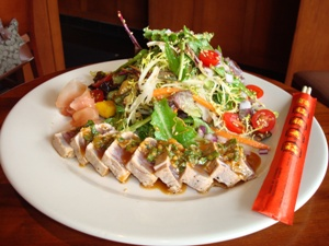 Bricktop's Tops the Charts for Seared Tuna Salad